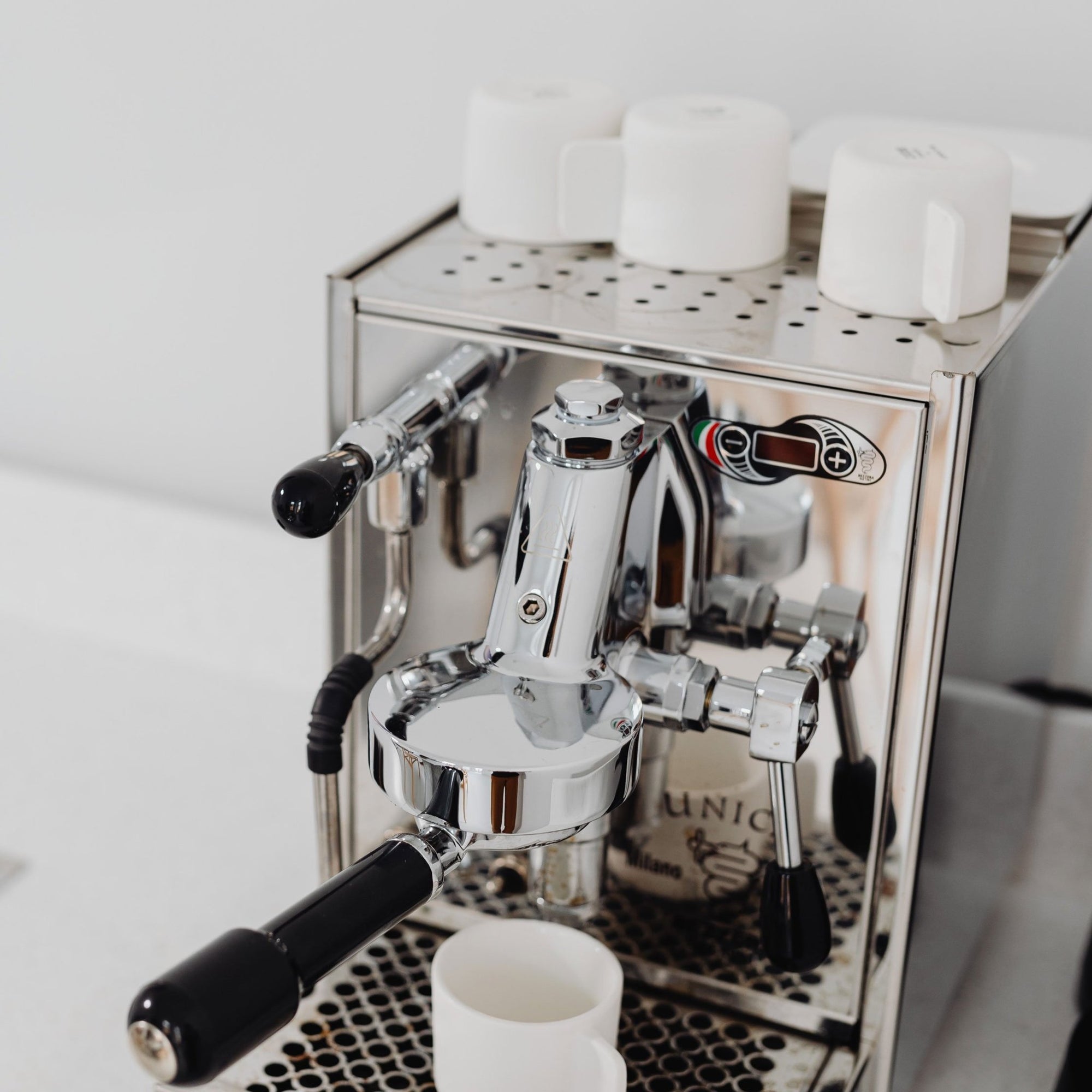 Technology Meets Coffee: The Best Smart Coffee Makers - Zavida Coffee